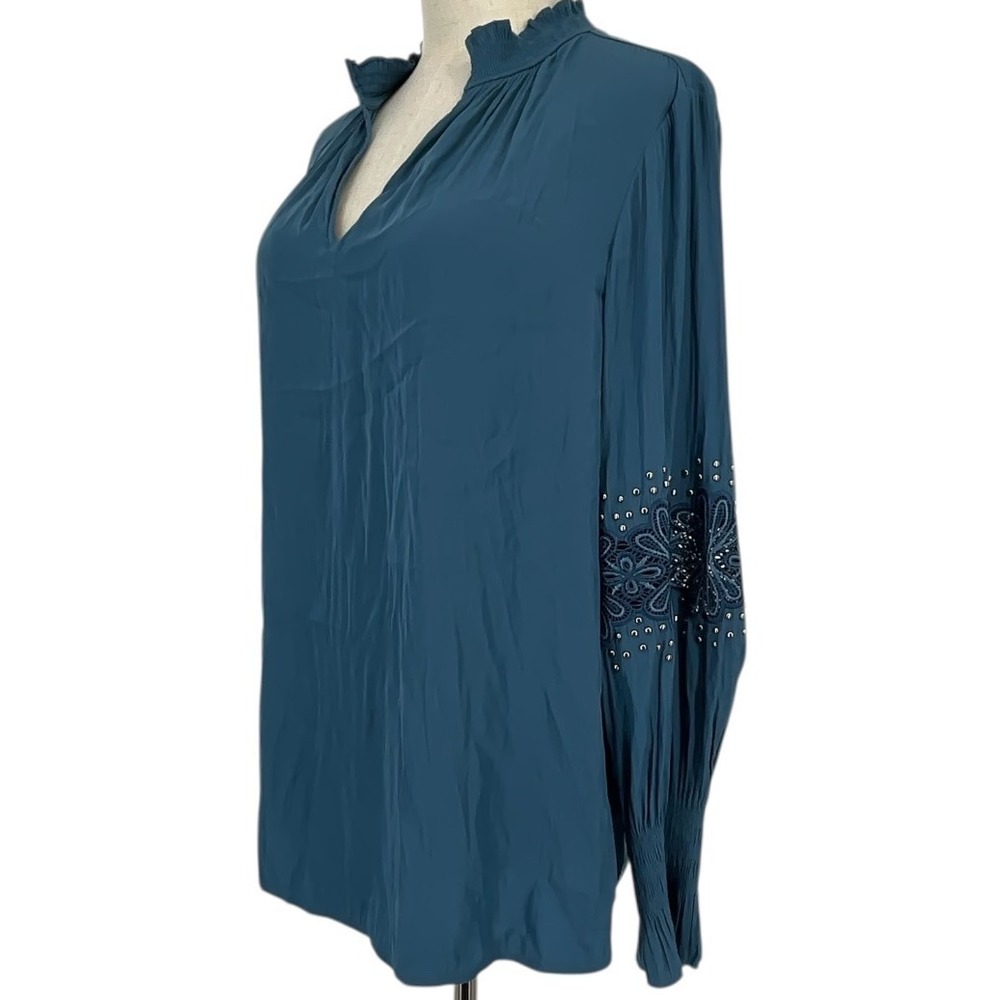 Chicos Teal V Neck Smocked Neck Long Sleeve Top Embellished‎ Sleeve Sz 1.5 US 10